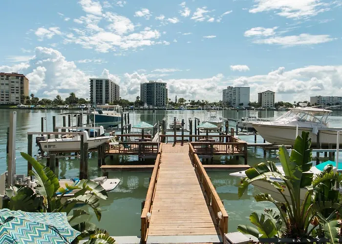 Aparthotel Five Palms Vacation Rentals- Daily - Weekly - Monthly Clearwater Beach
