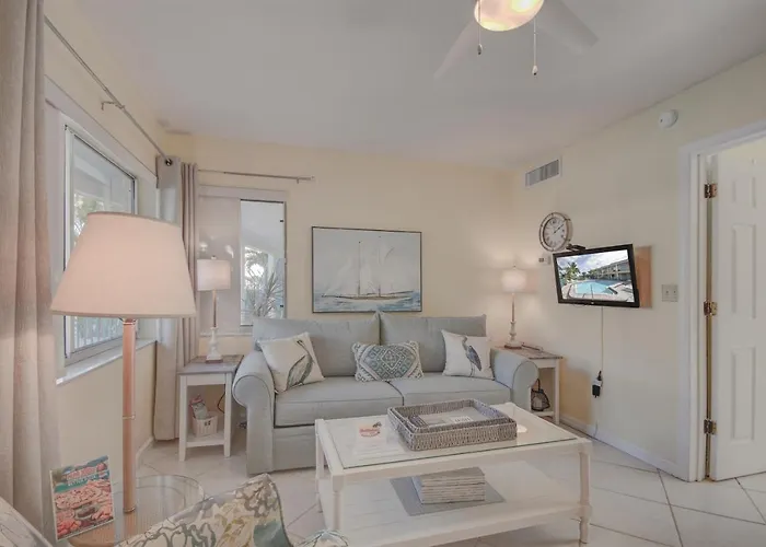 Five Palms Vacation Rentals- Daily - Weekly - Monthly Aparthotel
