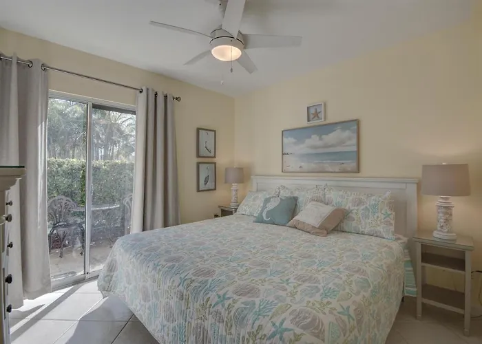 Aparthotel Five Palms Vacation Rentals- Daily - Weekly - Monthly