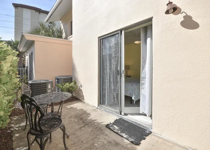 Aparthotel Five Palms Vacation Rentals- Daily - Weekly - Monthly 3*