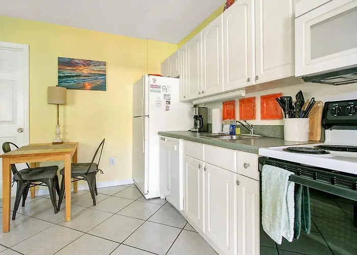 Five Palms Vacation Rentals- Daily - Weekly - Monthly Aparthotel Clearwater Beach
