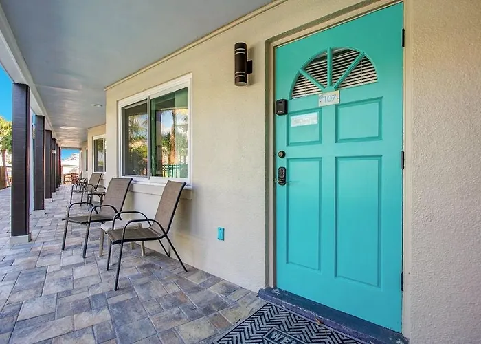 Aparthotel Five Palms Vacation Rentals- Daily - Weekly - Monthly 3*