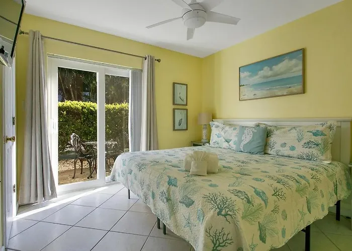 Aparthotel Five Palms Vacation Rentals- Daily - Weekly - Monthly 3*