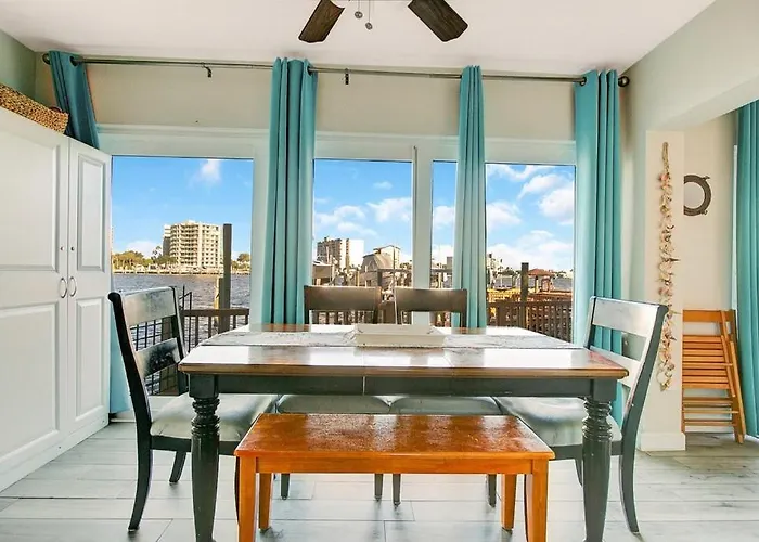 Five Palms Vacation Rentals- Daily - Weekly - Monthly 3* Clearwater Beach