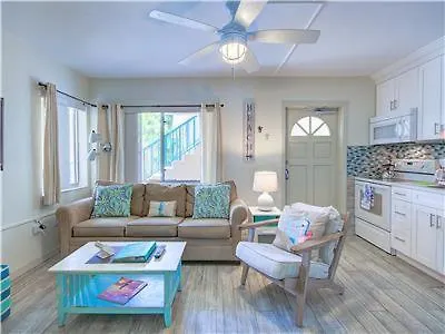 Aparthotel Five Palms Vacation Rentals- Daily - Weekly - Monthly Clearwater Beach