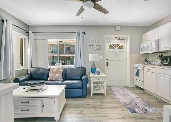Aparthotel Five Palms Vacation Rentals- Daily - Weekly - Monthly Clearwater Beach