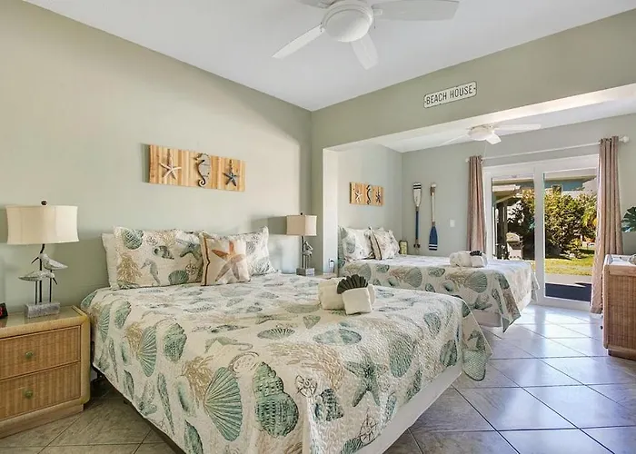 Five Palms Vacation Rentals- Daily - Weekly - Monthly Aparthotel