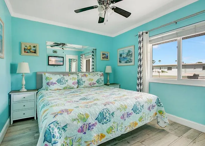 Aparthotel Five Palms Vacation Rentals- Daily - Weekly - Monthly Clearwater Beach