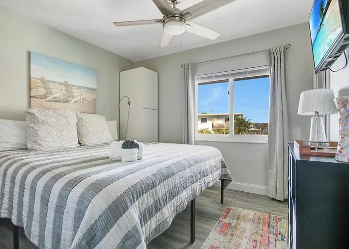 Five Palms Vacation Rentals- Daily - Weekly - Monthly Aparthotel 3*