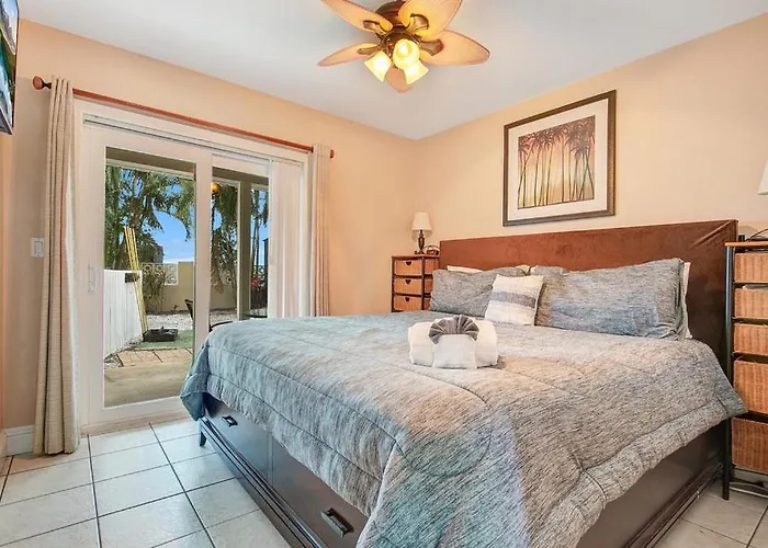 Five Palms Vacation Rentals- Daily - Weekly - Monthly