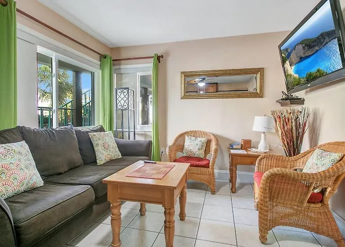 Aparthotel Five Palms Vacation Rentals- Daily - Weekly - Monthly