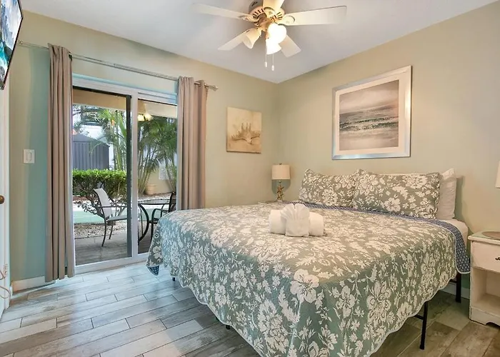 Five Palms Vacation Rentals- Daily - Weekly - Monthly