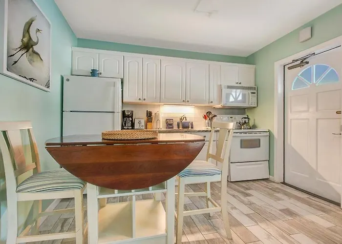 Aparthotel Five Palms Vacation Rentals- Daily - Weekly - Monthly