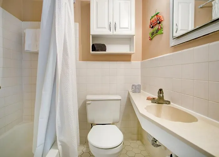 Aparthotel Five Palms Vacation Rentals- Daily - Weekly - Monthly Clearwater Beach
