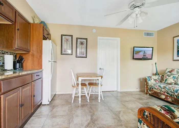 Five Palms Vacation Rentals- Daily - Weekly - Monthly 3*