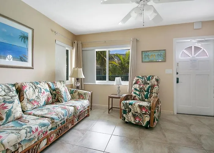 Five Palms Vacation Rentals- Daily - Weekly - Monthly Aparthotel