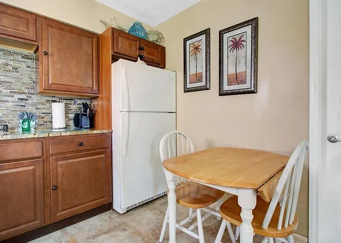 Aparthotel Five Palms Vacation Rentals- Daily - Weekly - Monthly